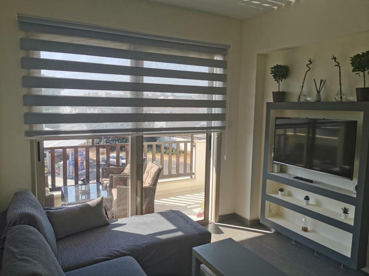 Sea View Apartment โปรทาราส ภายนอก รูปภาพ
