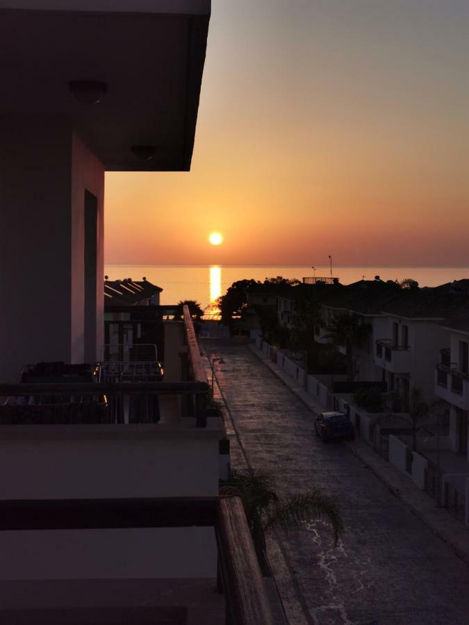 Sea View Apartment โปรทาราส ภายนอก รูปภาพ