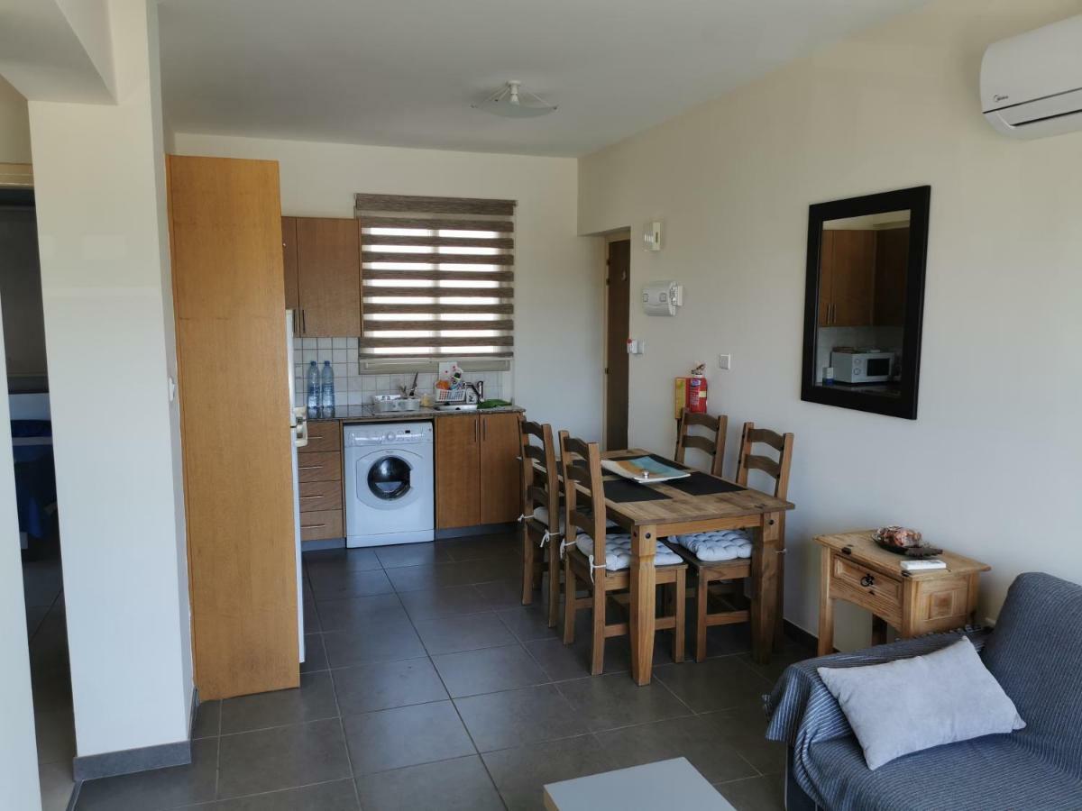 Sea View Apartment โปรทาราส ภายนอก รูปภาพ