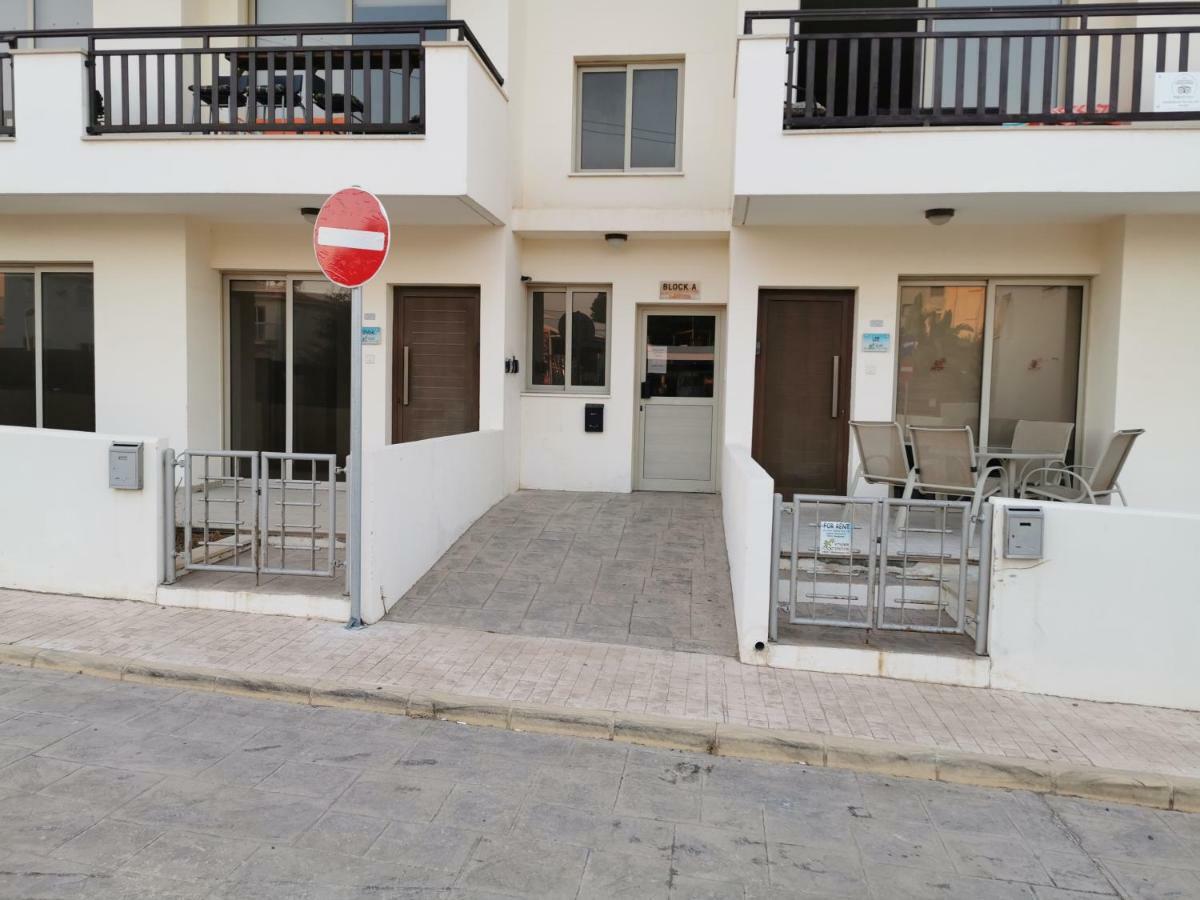 Sea View Apartment โปรทาราส ภายนอก รูปภาพ